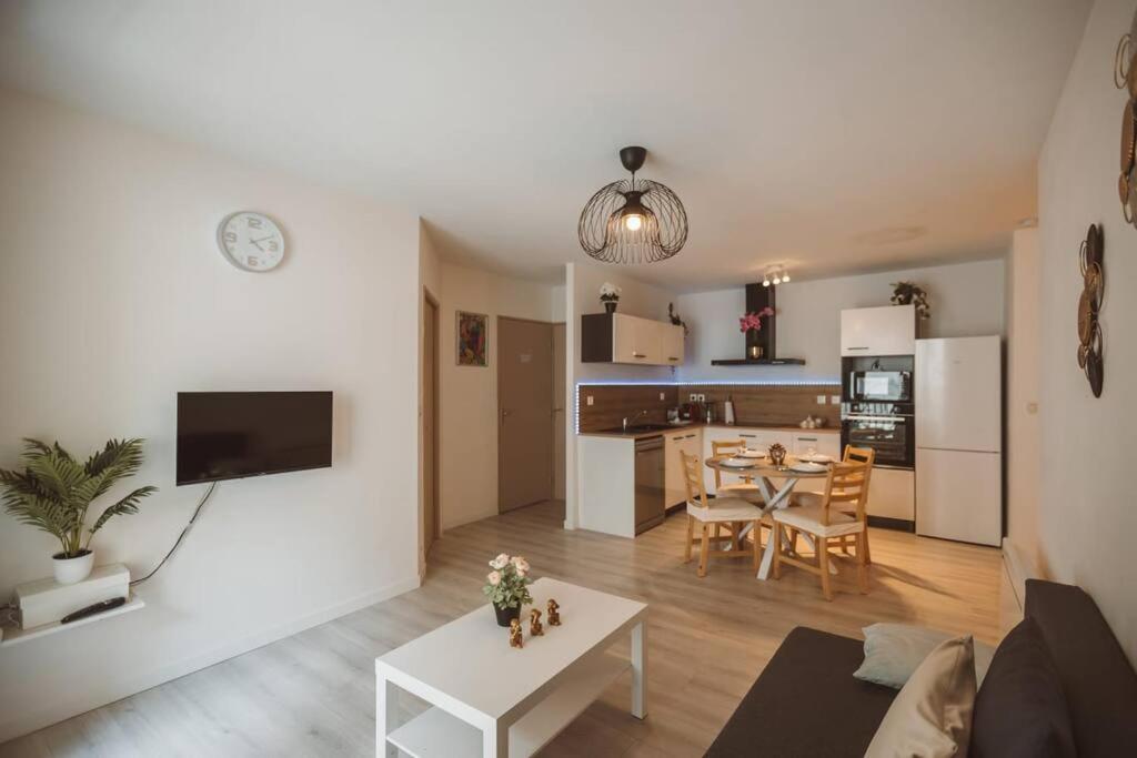 Le Cocon Manceau Apartment Le Mans Bagian luar foto