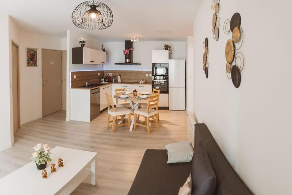 Le Cocon Manceau Apartment Le Mans Bagian luar foto